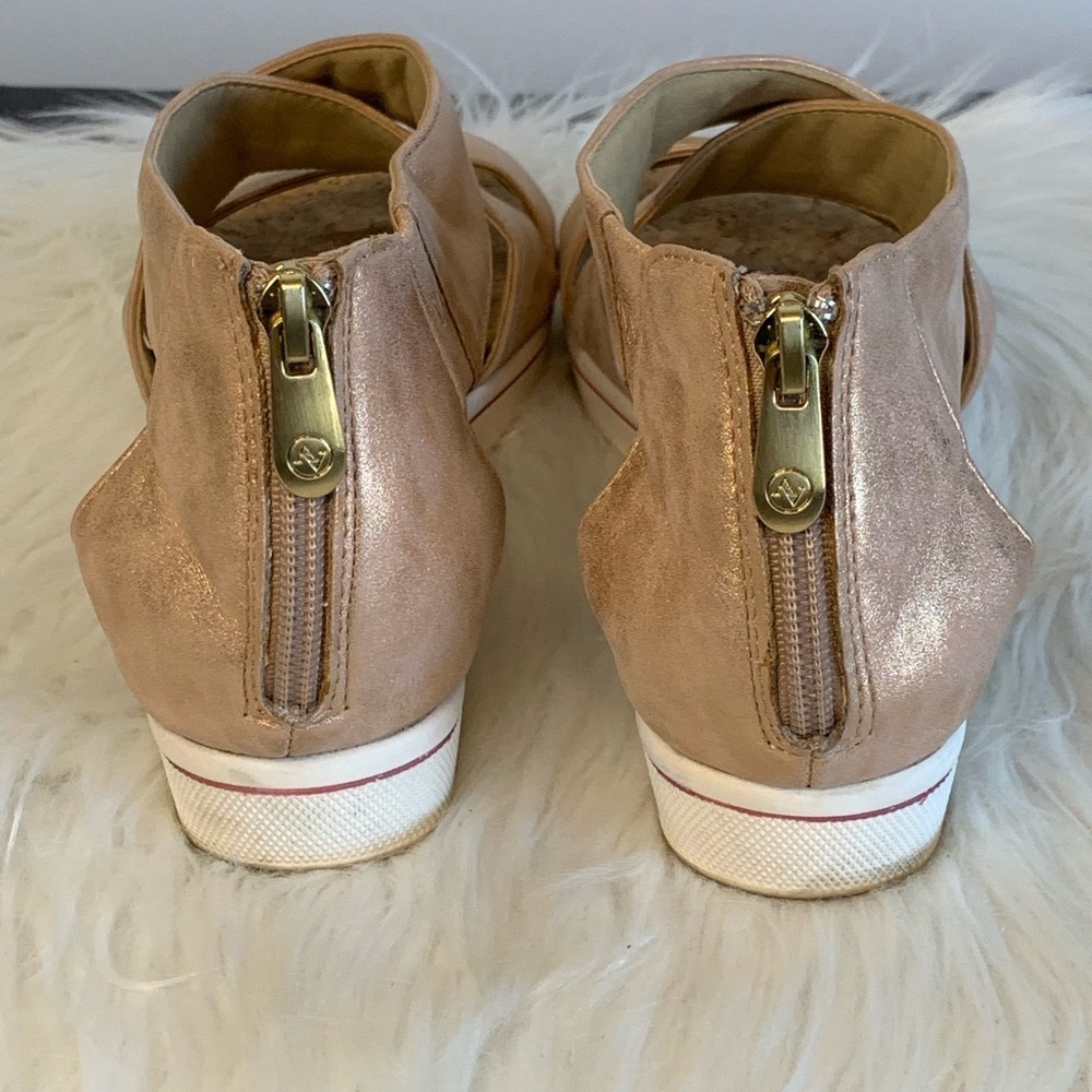 Adrienne Vittadini Gold Sandals Luxe Cork Comfort - Picture 6 of 10
